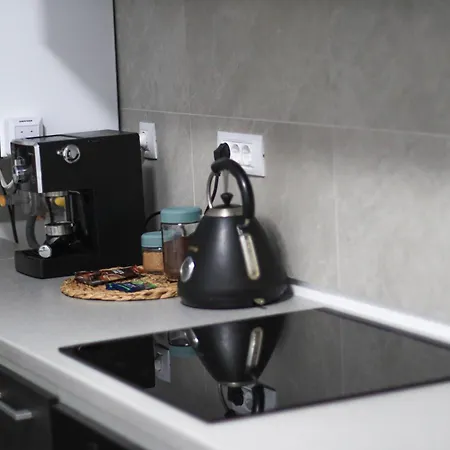 Lzr - 57 Apartment