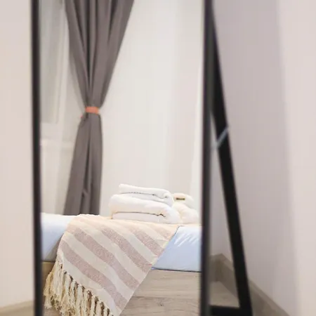 Lzr - 57 Apartment *